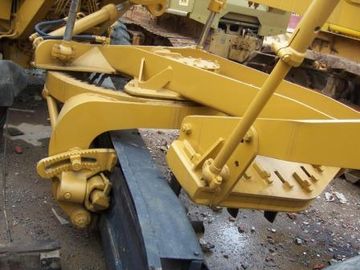 GD605R-2 KOMATSU viajan en automóvili el equipo de movimiento de tierras del graduador Japón usado