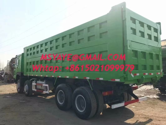SINOTRUK 8*4 Vehículo de movimiento de tierra hecho para una experiencia de movimiento de tierra automático manual sin problemas