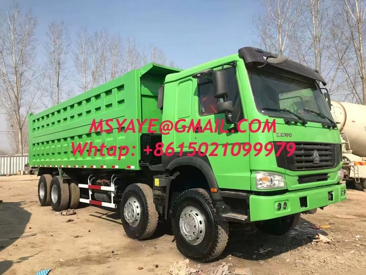 SINOTRUK 8*4 Vehículo de movimiento de tierra hecho para una experiencia de movimiento de tierra automático manual sin problemas