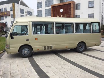 29 asientos utilizaron el autobús diesel del pasajero de toyota 26 del autobús del práctico de costa de Japón del cilindro del motor 6 de la impulsión de la mano izquierda del autobús del práctico de costa de Toyota
